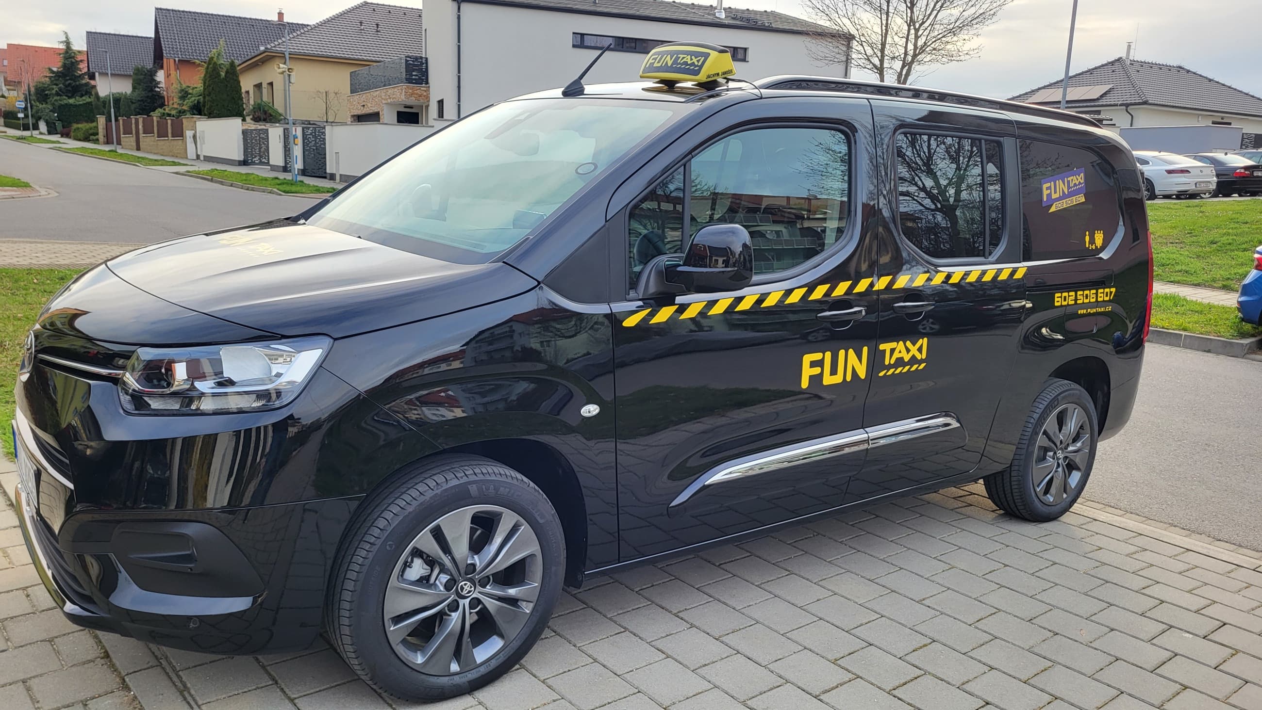 Fun Taxi vícemístné
